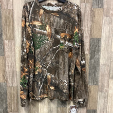 Load image into Gallery viewer, Classic Long Sleeve Tee Camo
